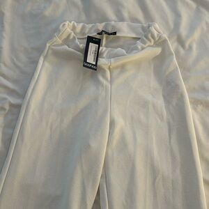 NEW boohoo white pants
